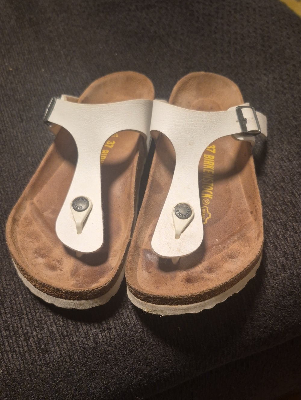 Birkenstock White Gizeh Thong Sandals